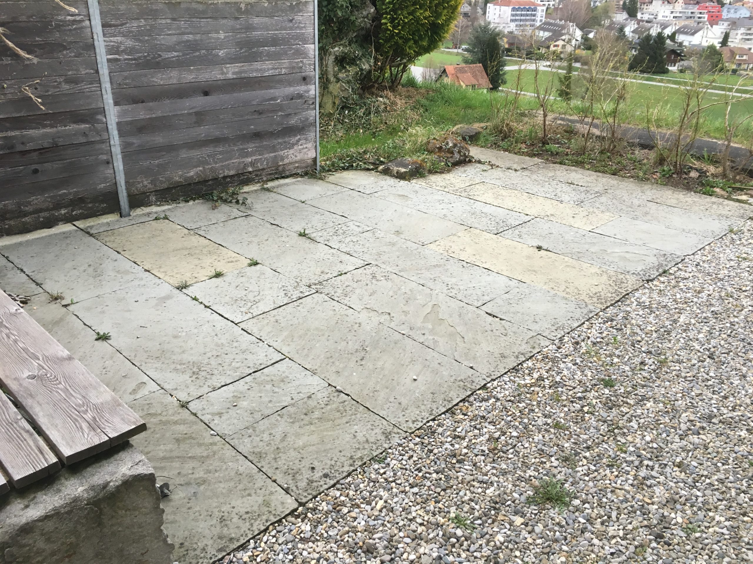 https://www.koster-gs.ch/wp-content/uploads/2022/05/Sandstein-Platz-nach-1-Jahr-scaled.jpg