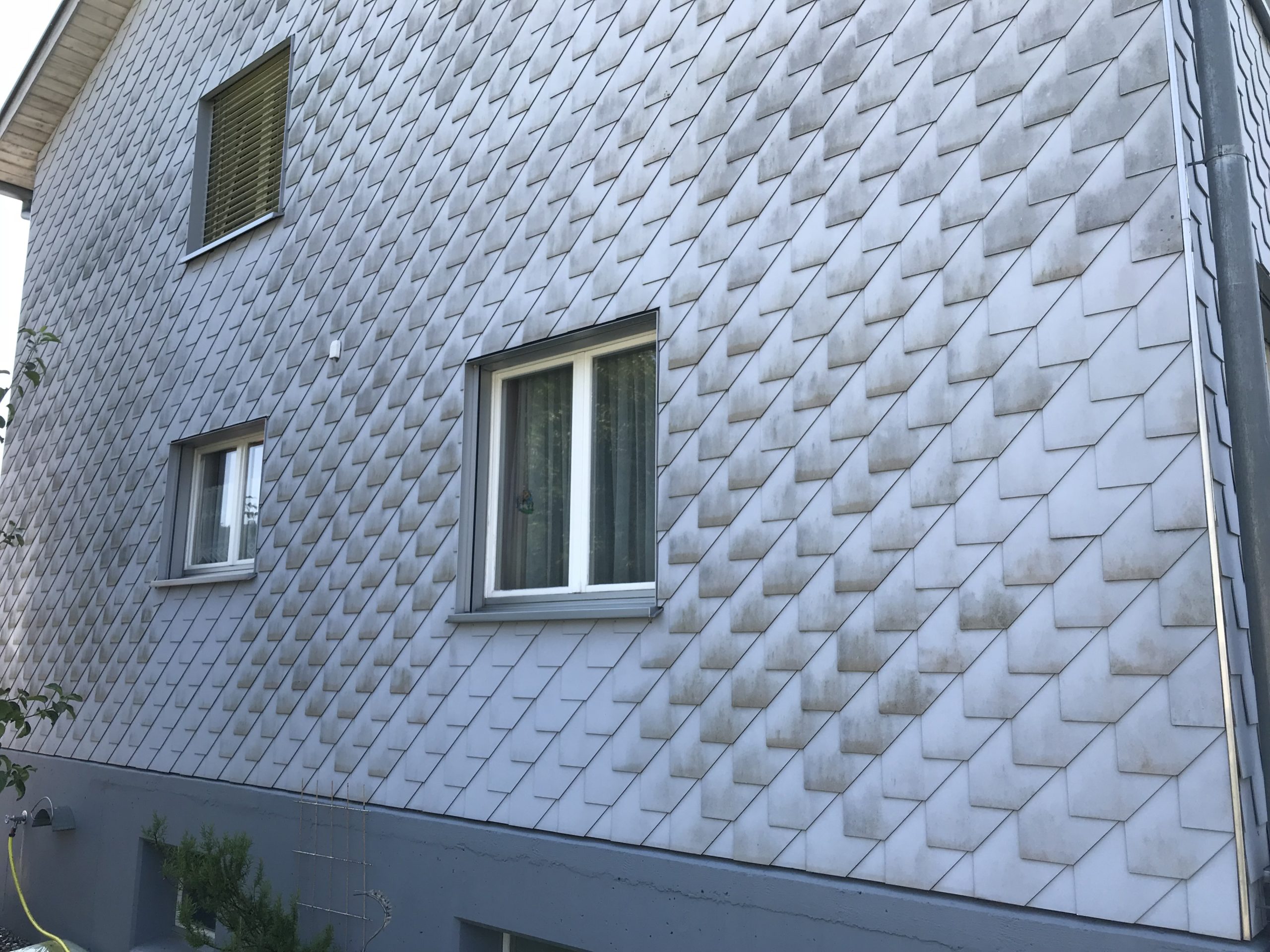 https://www.koster-gs.ch/wp-content/uploads/2023/02/Eternit-Frei-Rebstein-vorher3-scaled.jpg